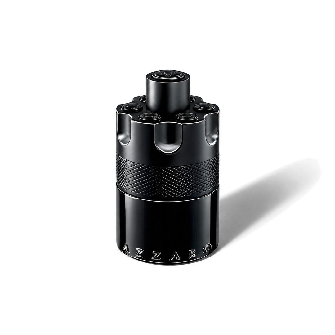 The Most Wanted Eau de Parfum Intense fra Azzaro, flaske der kaster en blød skygge, foto 1 af 6