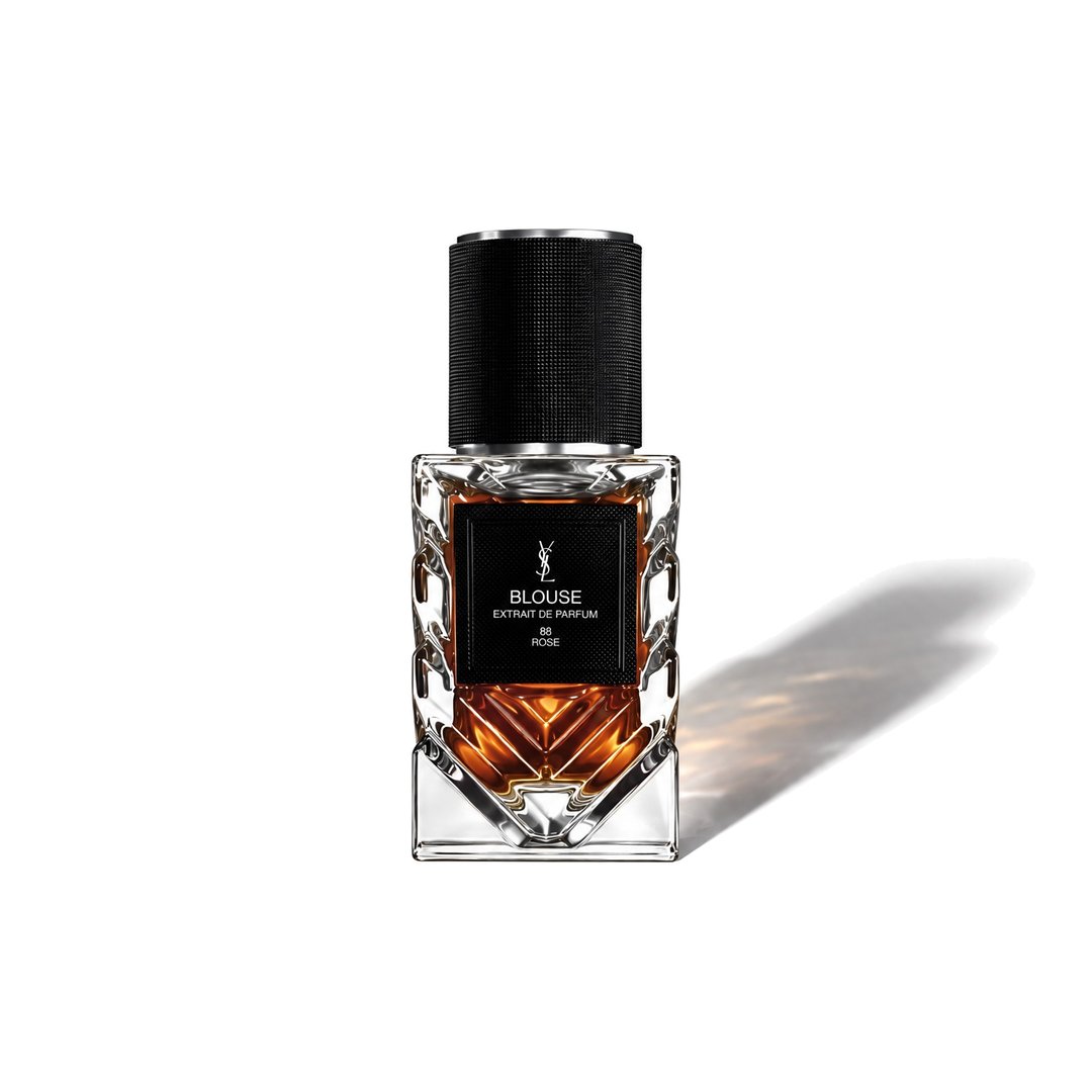 Blouse Extrait d’Yves Saint Laurent, flacon projetant une ombre douce, photo 1 sur 6