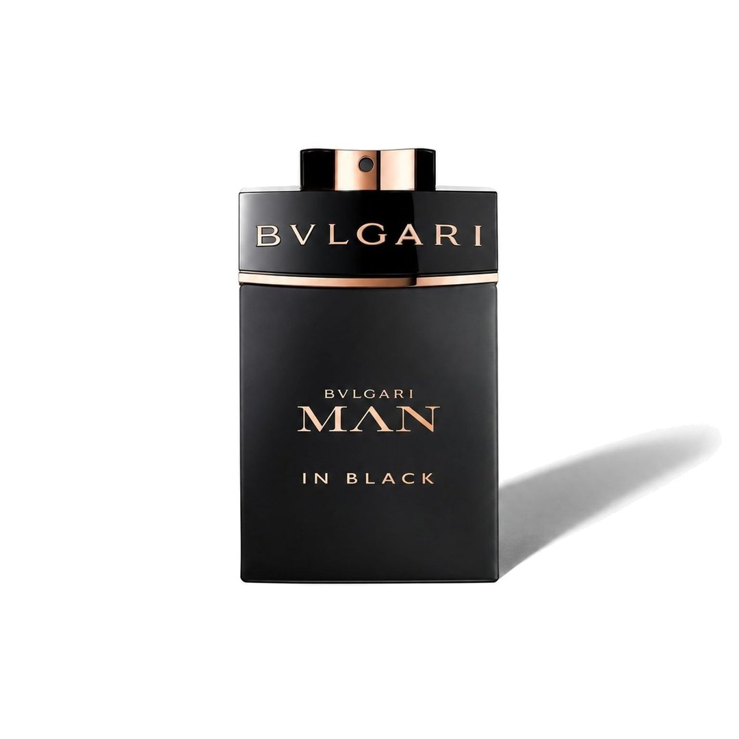 Bvlgari Man In Black von Bvlgari, Flakon mit weichem Schattenwurf, Foto 1 von 6