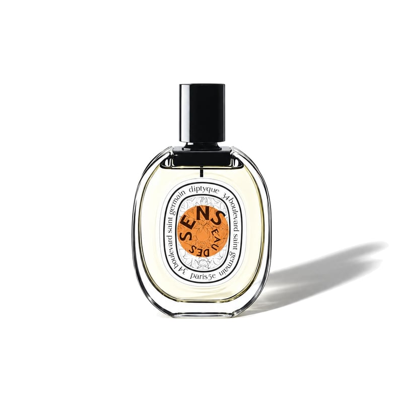 Eau des Sens de Diptyque, frasco que proyecta una sombra suave