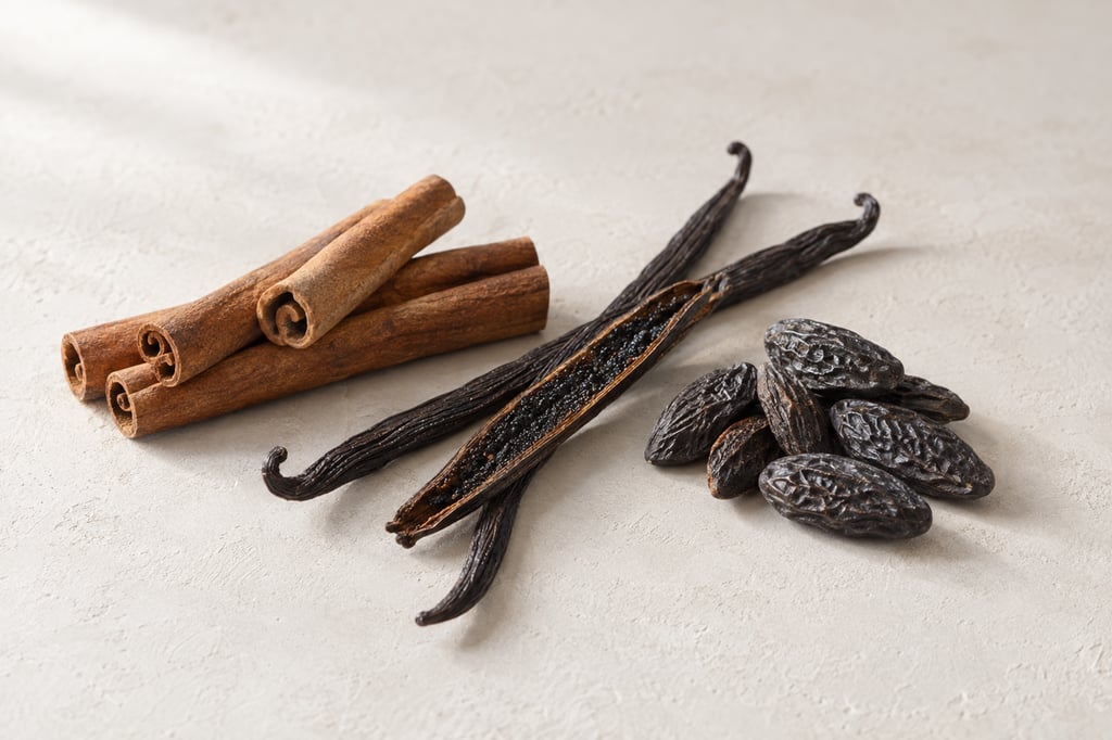 Cinnamon, vanilla and tonka bean as raw materials: notes of Angels' Share by By Kilian