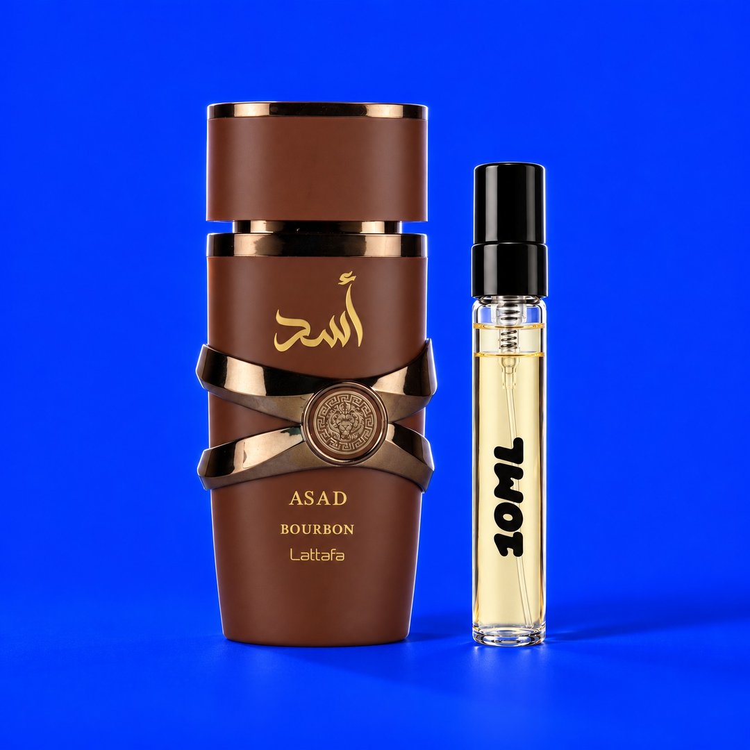 Decant van 10 ml van Asad Bourbon (Lattafa) naast de originele fles