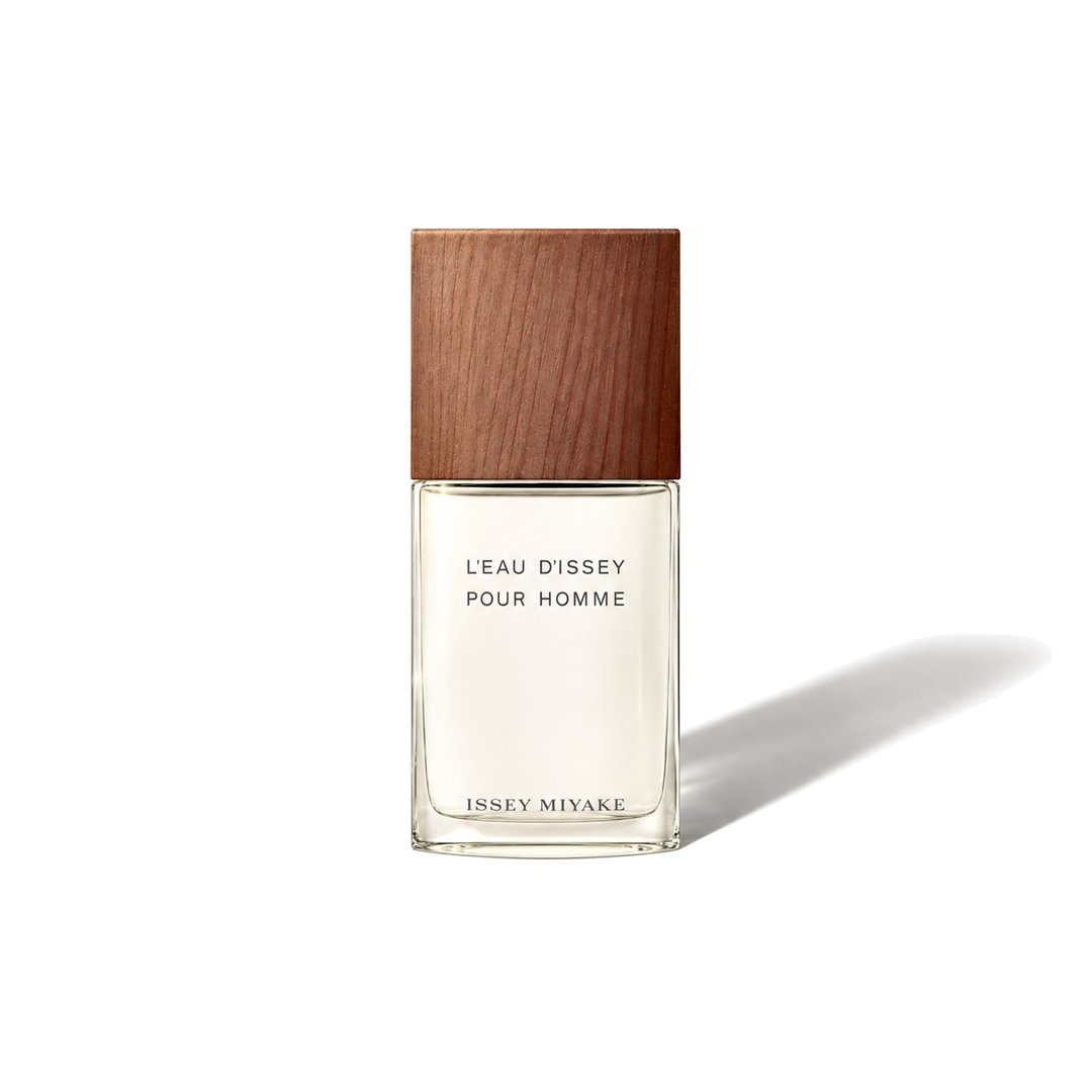 L’Eau d’Issey pour Homme Vetiver by Issey Miyake, bottle casting a soft shadow, photo 1 of 6