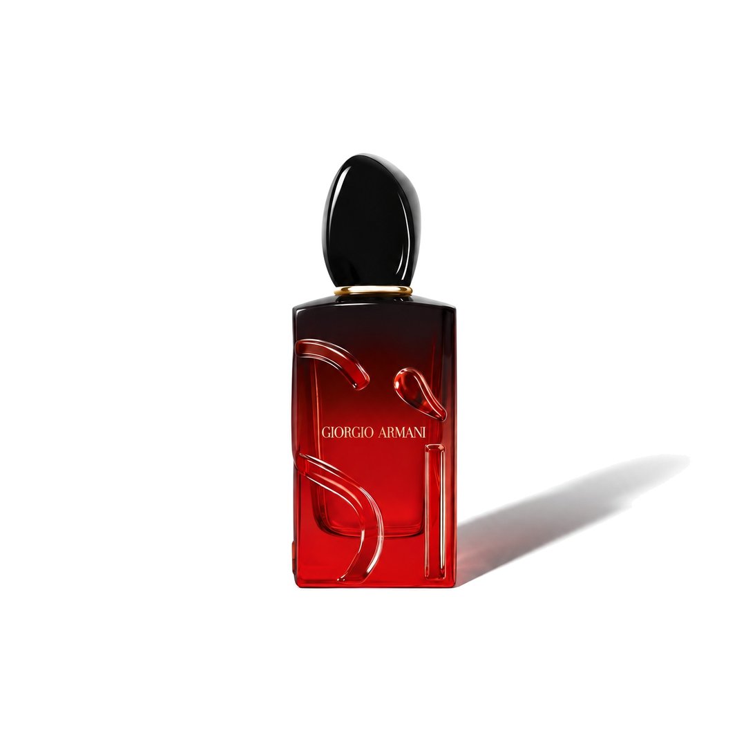 Sì Passione Intense (2024) by Giorgio Armani, bottle casting a soft shadow, photo 1 of 6