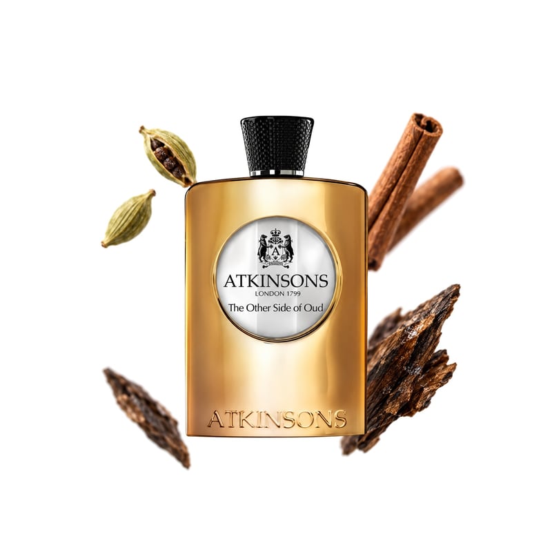 The Other Side of Oud d’Atkinsons, flacon entouré de ses notes clés : Cardamome, Cannelle et Bois d’agar (oud)